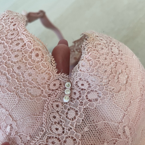 Pink mesh floral push up Bra - Picture 3 of 3